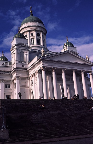 Helsinki cathedral.jpg